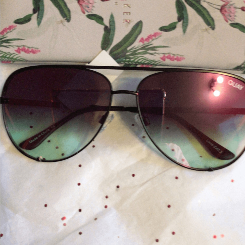 NEW! RAre Quay high key purple blue mirror fade